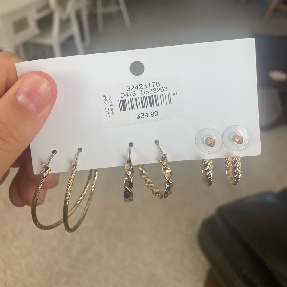 Loft Hoop Earring Set - new! - Picture 5 of 5